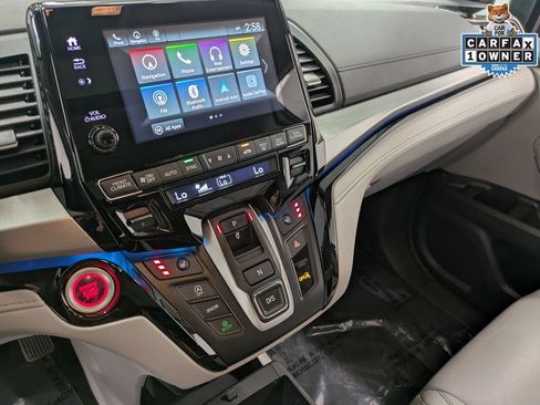 Used 2023 Honda Odyssey Touring image 11