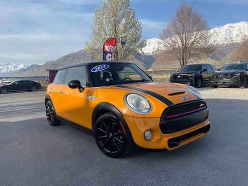 Used 2015 MINI Cooper S image 2