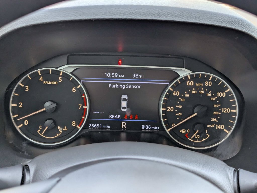 Used 2024 Nissan Altima 2.5 SV FWD image 25