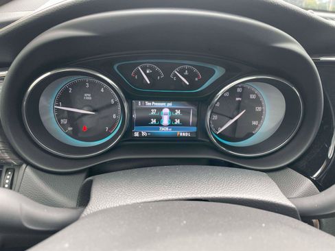 Used 2017 Buick Envision Essence image 9