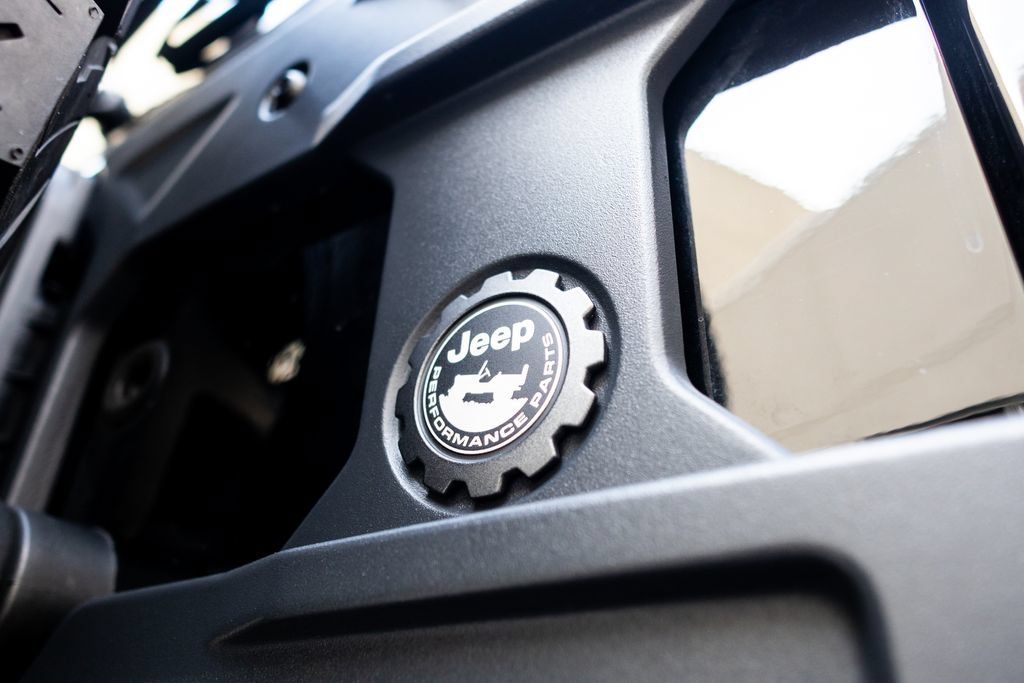 Used 2024 Jeep Wrangler Unlimited Rubicon AWD/4WD image 12