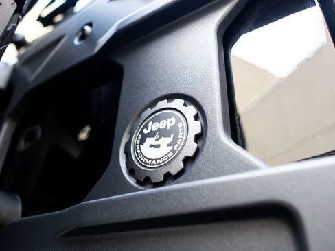 Used 2024 Jeep Wrangler Unlimited Rubicon AWD/4WD image 12