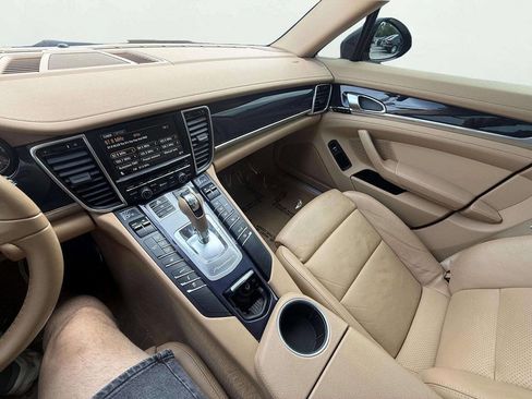 Used 2011 Porsche Panamera 4 AWD/4WD image 18