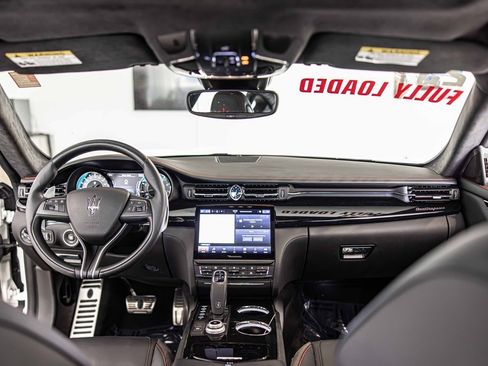 Used 2023 Maserati Quattroporte Modena Q4 image 39