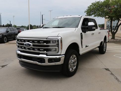 Used 2026 Ford F350 Lariat w/ Lariat Ultimate Package AWD/4WD image 3