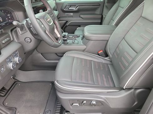 Used 2025 GMC Sierra 1500 AT4X image 12