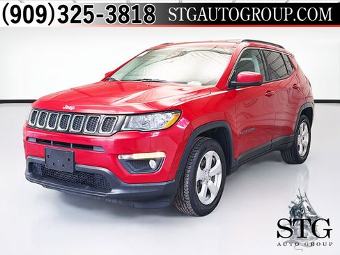 Used 2018 Jeep Compass Latitude image 1