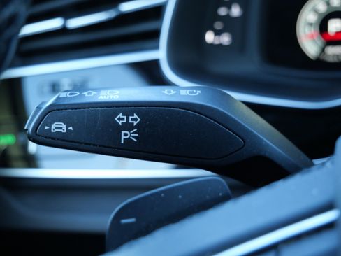 Used 2022 Audi Q7 3.0T Prestige image 23