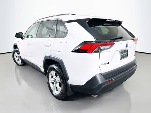 Used 2020 Toyota RAV4 XLE w/ Convenience Package image 5