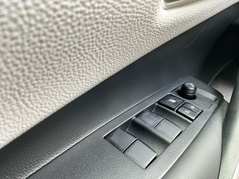 Used 2025 Toyota Corolla SE FWD image 21