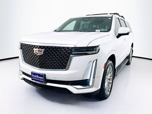 Used 2023 Cadillac Escalade ESV Premium Luxury AWD/4WD image 3