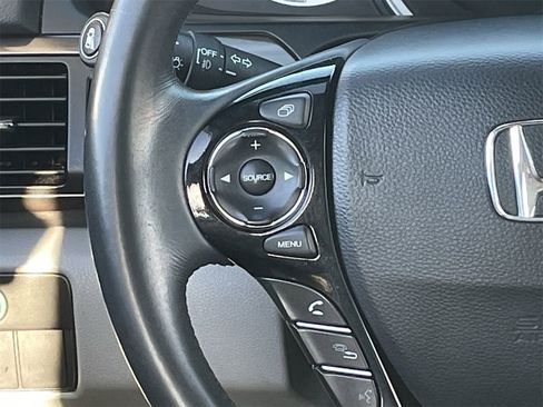Used 2017 Honda Accord EX-L image 22