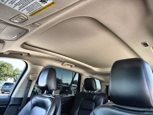 Used 2024 Lincoln Aviator 2WD w/ Premium Package image 22