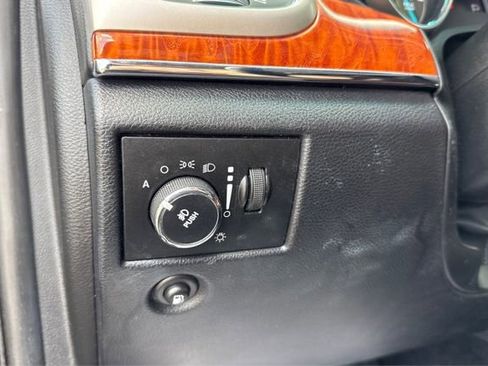 Used 2013 Jeep Grand Cherokee Overland w/ Advance Technology Group image 17