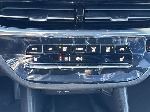 New 2026 Buick Envista Avenir image 18