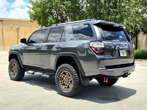 Used 2021 Toyota 4Runner SR5 Premium w/ Moonroof Package AWD/4WD image 16