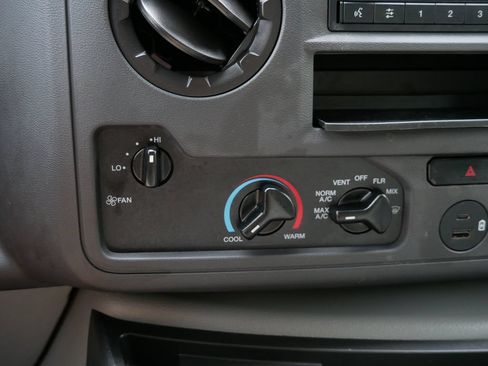 Used 2024 Ford E-450 and Econoline 450 Super Duty w/ Power Windows & Locks Group RWD image 24