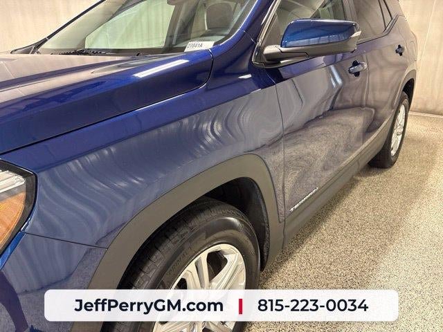 Used 2022 GMC Terrain SLE w/ Driver Convenience Package AWD/4WD image 11