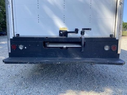 Used 2020 Chevrolet Express 3500 Extended w/ Driver Convenience Package RWD image 6