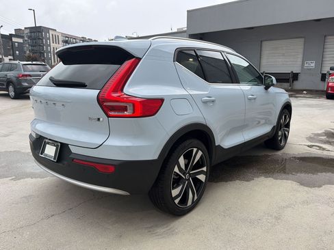 Used 2024 Volvo XC40 B5 Ultimate w/ Protection Package Premier AWD/4WD image 9