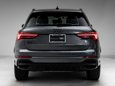 Certified 2025 Audi Q3 2.0T Premium Plus w/ Premium Plus Package AWD/4WD image 33