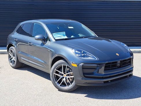 Used 2025 Porsche Macan image 9