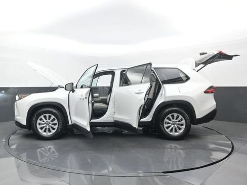 Used 2026 Toyota Grand Highlander FWD image 32