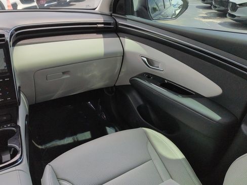 Used 2024 Hyundai Tucson Limited AWD/4WD image 17