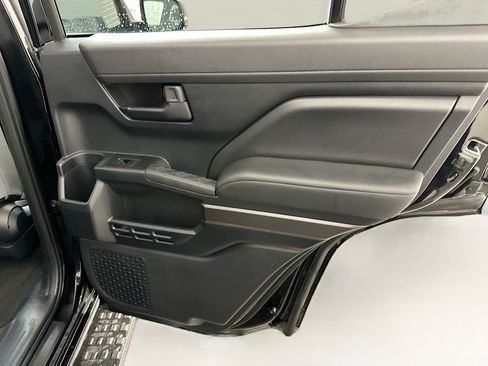 Used 2025 Toyota 4Runner TRD Off-Road image 31