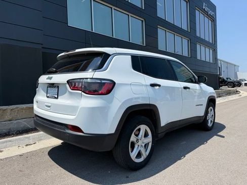 Used 2023 Jeep Compass Sport AWD/4WD image 3