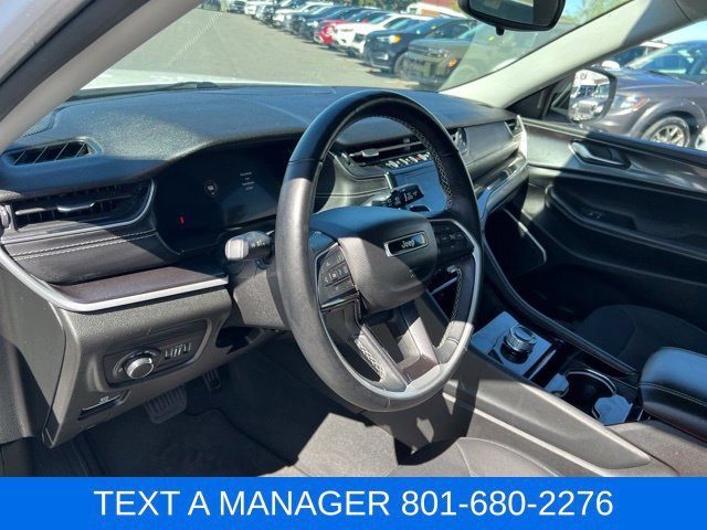 Used 2022 Jeep Grand Cherokee L Laredo w/ Luxury Tech Group I AWD/4WD image 18