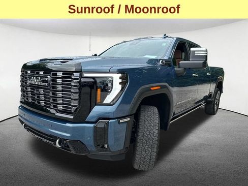 Used 2025 GMC Sierra 2500 Denali Ultimate AWD/4WD image 5