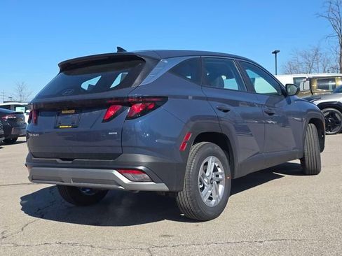 New 2026 Hyundai Tucson SE image 13
