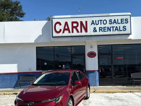 Used 2024 Toyota Corolla LE image 1