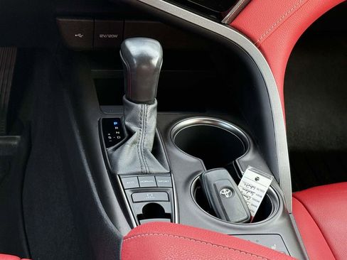 Used 2022 Toyota Camry XSE image 19