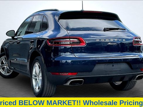 Used 2017 Porsche Macan AWD/4WD image 4