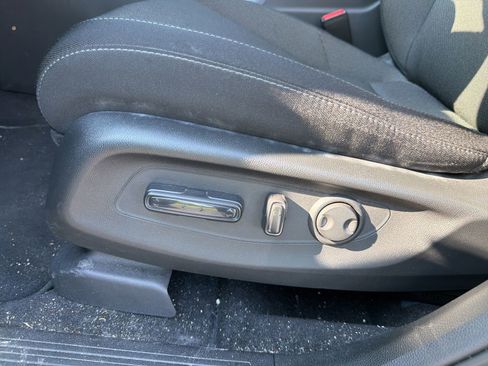 Used 2024 Honda CR-V EX image 14