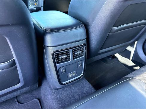 Used 2022 Dodge Charger R/T w/ Plus Group RWD image 38