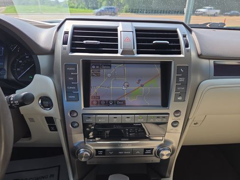 Used 2017 Lexus GX 460 Premium AWD/4WD image 13