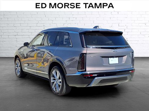 Certified 2026 Cadillac Vistiq Luxury AWD/4WD image 3