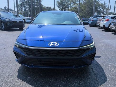 Certified 2025 Hyundai Elantra Sport FWD image 8
