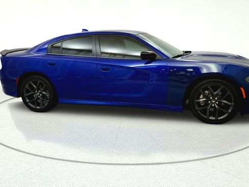 Used 2022 Dodge Charger R/T w/ Blacktop Package RWD image 8