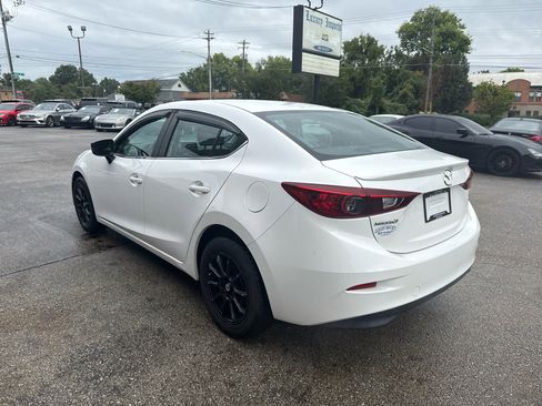 Used 2015 MAZDA MAZDA3 i Touring image 11