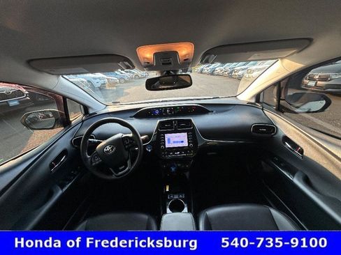 Used 2022 Toyota Prius FWD image 29