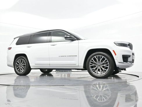 Used 2021 Jeep Grand Cherokee L Summit AWD/4WD image 46