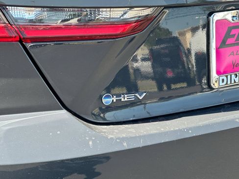 Used 2025 Toyota Camry LE FWD image 37