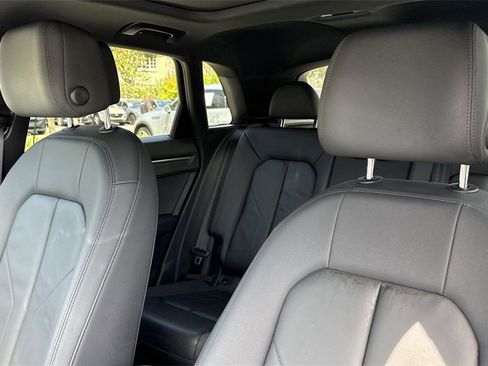 Used 2022 Audi Q3 2.0T Premium w/ Convenience Package image 43