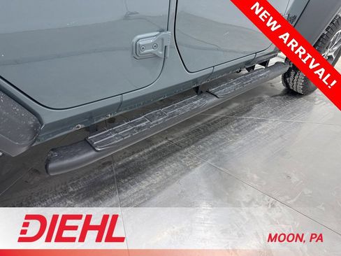 Used 2024 Jeep Wrangler Sport S image 8