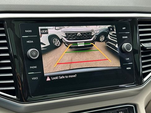 Used 2023 Volkswagen Atlas SE w/ Panoramic Sunroof Package FWD image 20