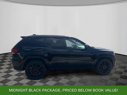 Used 2019 Jeep Grand Cherokee Altitude AWD/4WD image 6